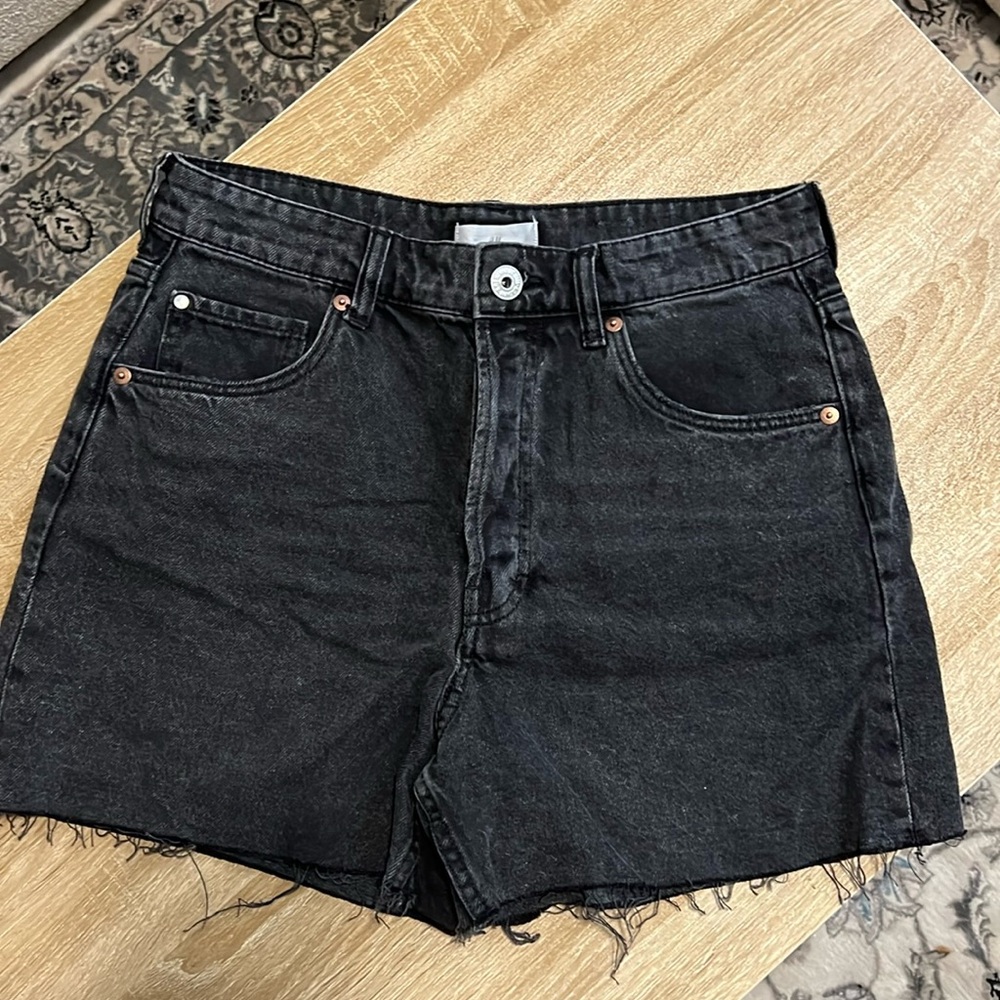 H&M High Waisted Black Jean Shorts